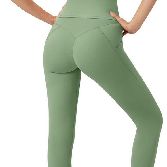 Trendy Light Green Women's Workout Set: Supportive Tank & Flattering Leggings - Picture 1 of 6